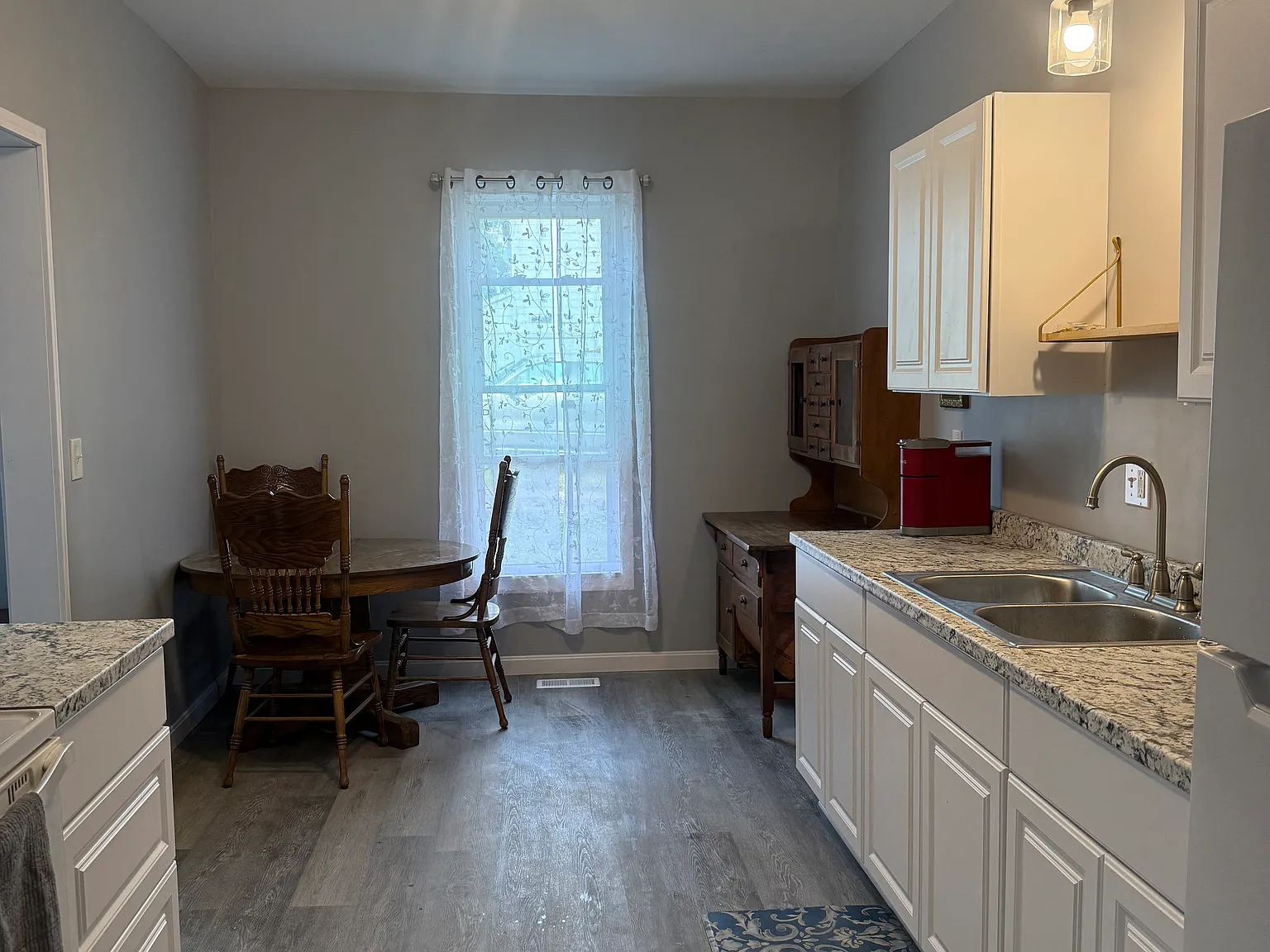 1 bed, 800 sqft, $1,000 — Photo 2