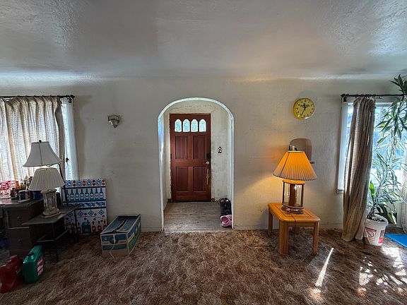 3rd image of 1740 Riverside Dr