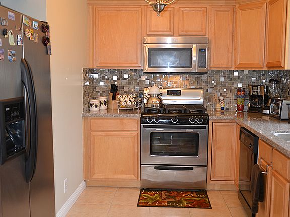 4th image of 21720 Hart St APT 2