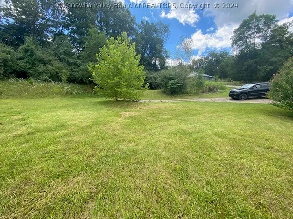 115 King Dr, Evans, WV 25241