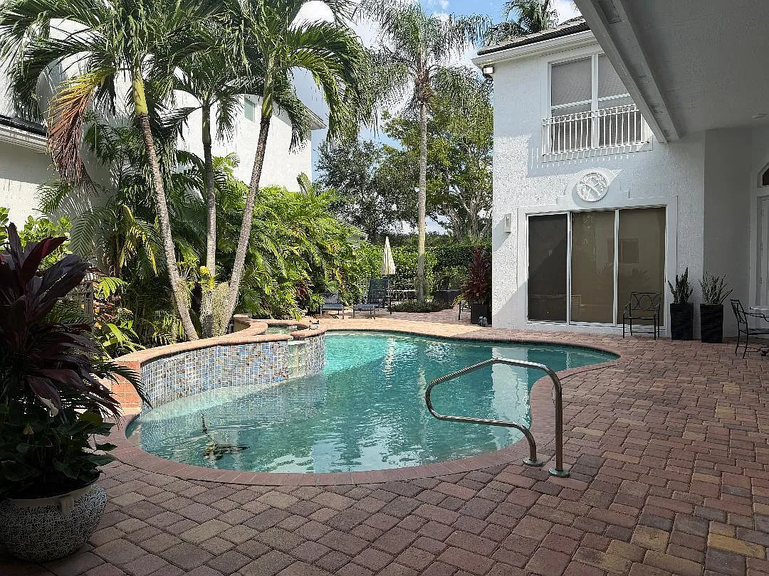 4 bed, 3.5 bath, 3079 sqft, $14,000 — Photo 2