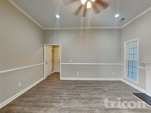 3rd image of 2 Abbey Rd