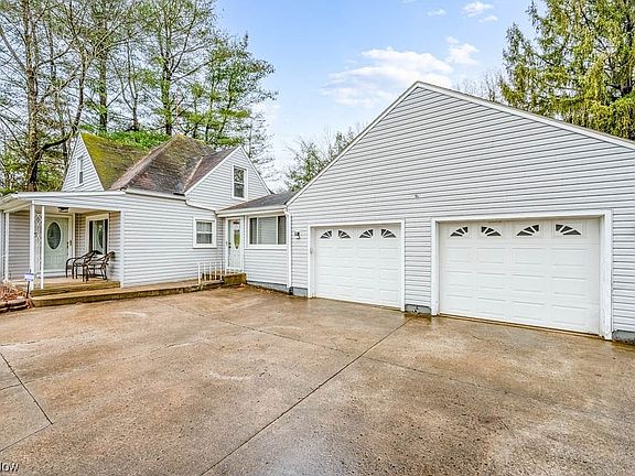 2nd image of 3810 Logan Way