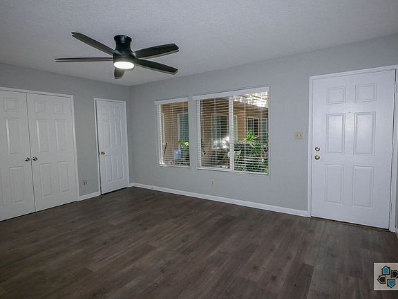 4th image of 1050 Hornblend St #6