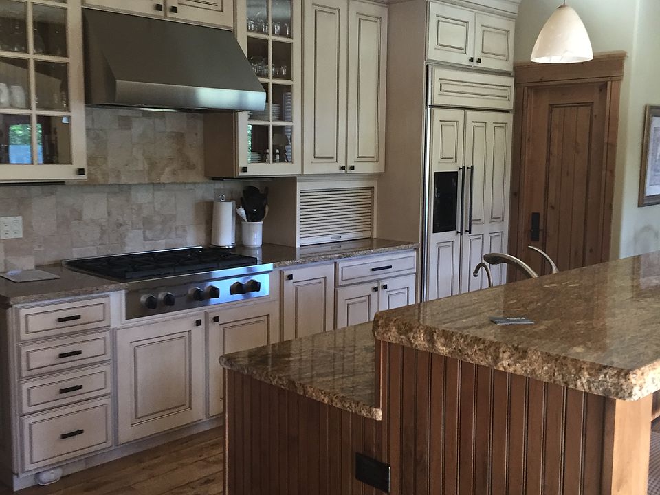 2nd image of 1821 Falcon Dr
