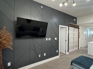 121 Mary St #403, Clearview, ON L0M1G0