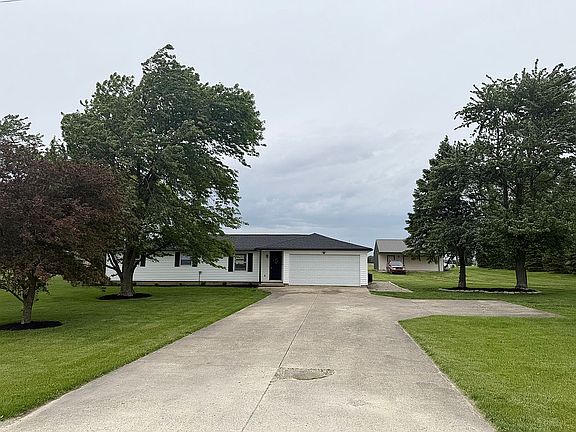 2nd image of 1575 Versailles Rd