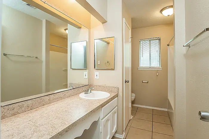 2811 Mayflower Landing Ct — Photo 9