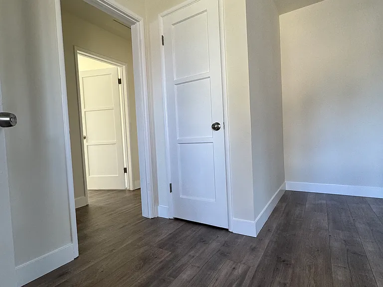 7535 Penfield Ave — Photo 10