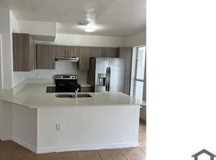 677 NW 6th St, Florida City, FL 33034