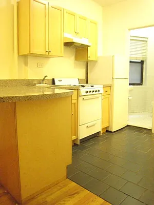 Rented by Cooper & Cooper Real Estate | media 9