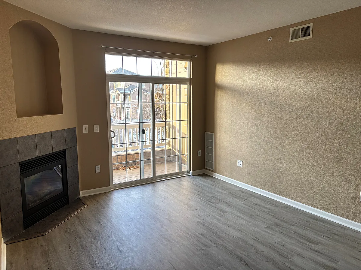 Building Photo - 7440 S Blackhawk St #9205