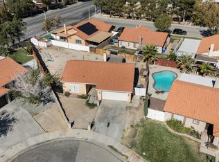 4015 Triton Dr, Palmdale, CA 93552