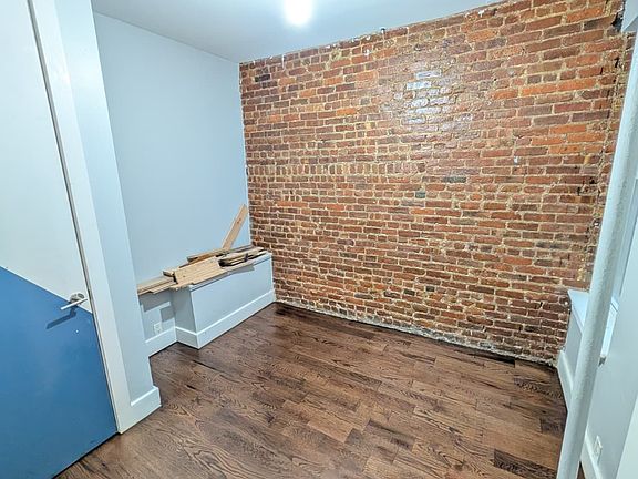 4th image of 237 Troy Ave APT 3A