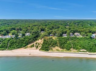 39 Culross Dr, Rocky Point, NY 11778