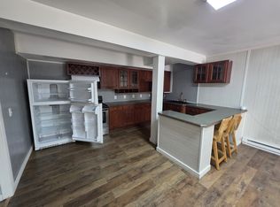 925 College Ave #8A, Morgantown, WV 26505