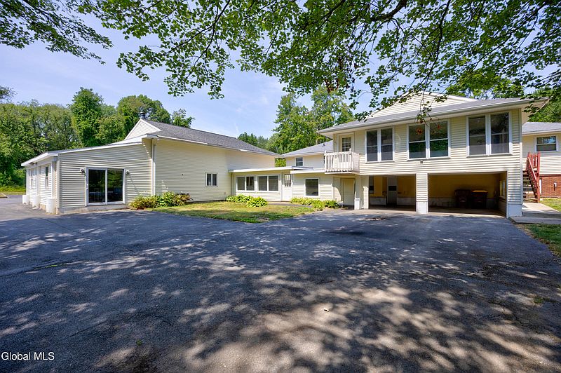 5th image of 1648 Crescent Road