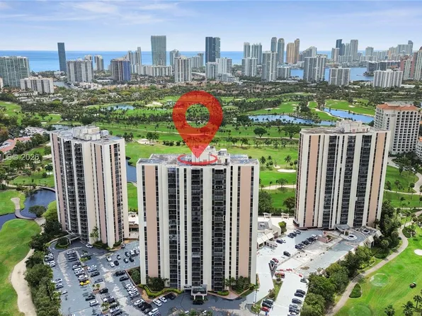 20301 W Country Club Dr APT 526, Aventura, FL 33180