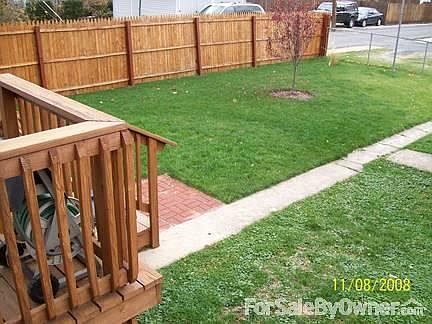 Eat-in Kitchen
						:
						New Pergo floors, dishwasher and refrigerator included