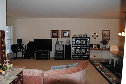 5th image of 5692 Hampshire Ln