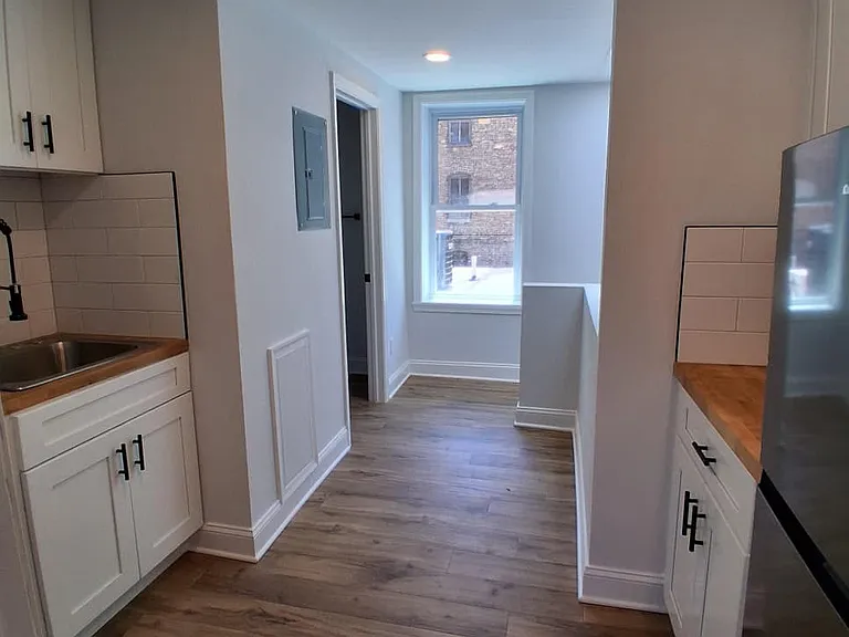 227 W Mulberry St #1 — Photo 5