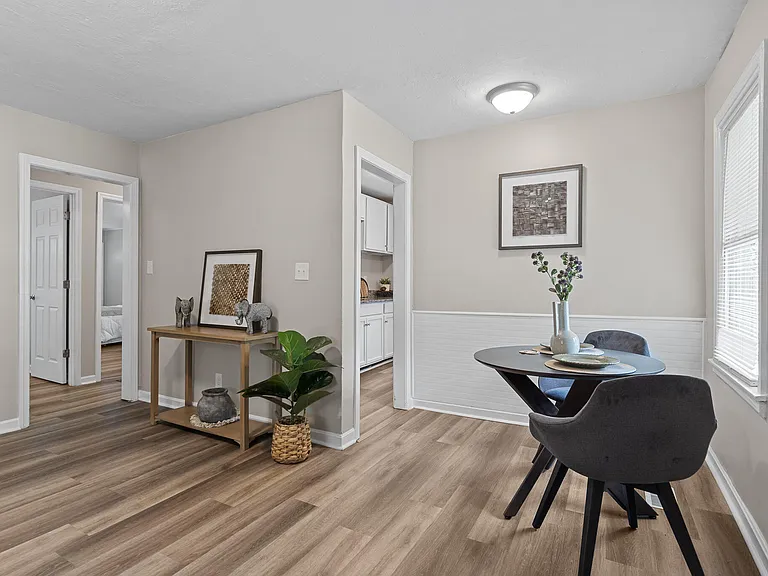 533 Basin St — Photo 7
