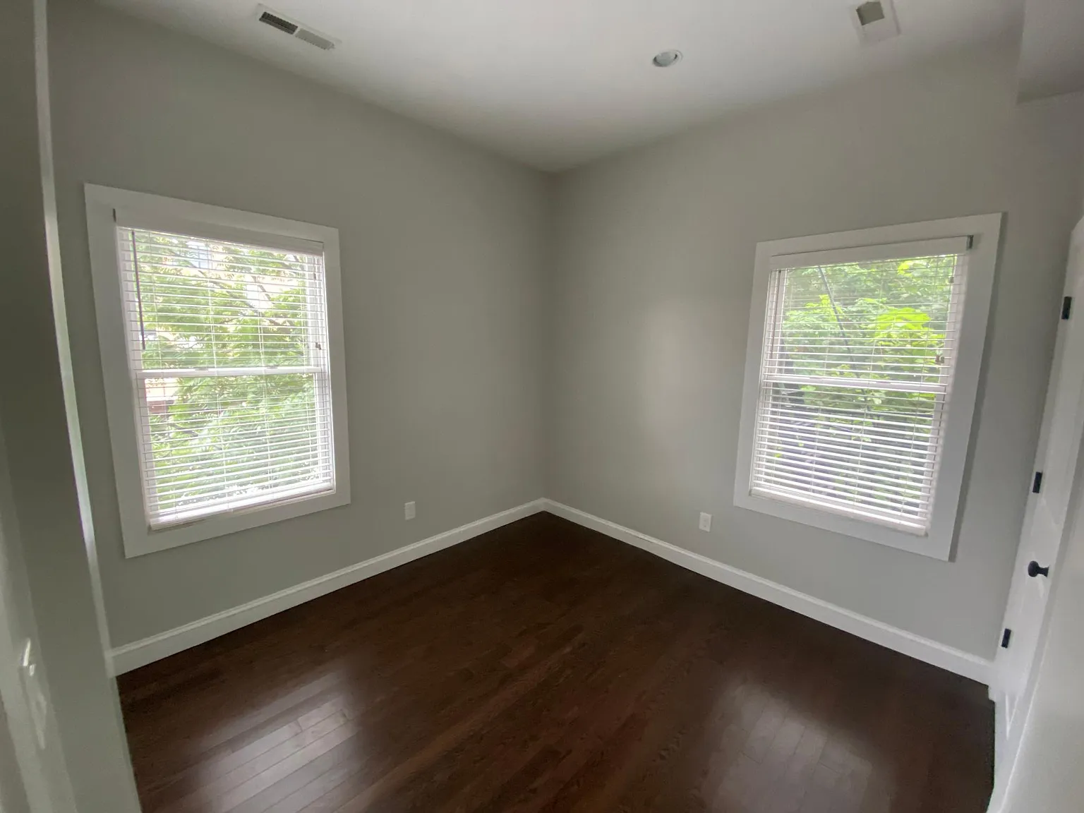 1 bed, 750 sqft, $1,900 — Photo 2