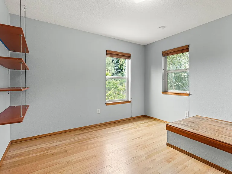 4308 N Albina Ave — Photo 17