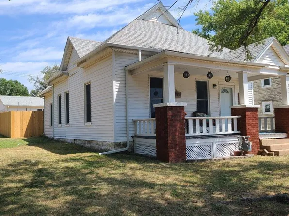 823 W Harvey Ave, Wellington, KS 67152