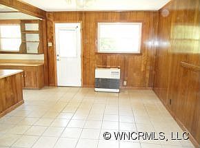 3rd image of 200 Mauney Ln