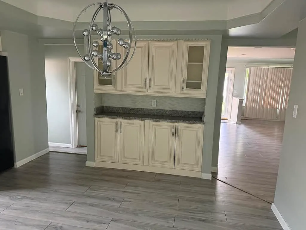3 bed, 2600 sqft, $2,600 — Photo 3