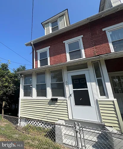 617 3rd St Photo 1