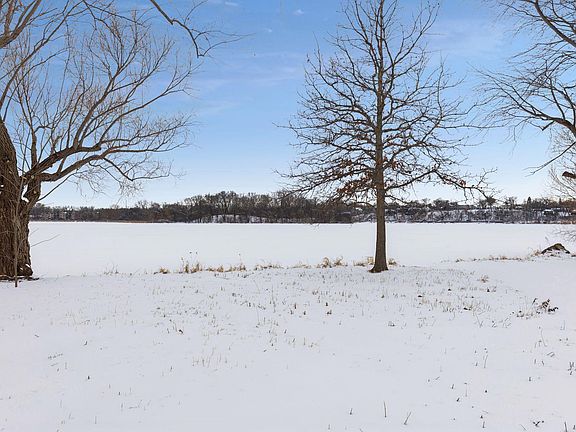 4th image of 217 Peninsula Rd