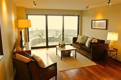 2nd image of 2020 N Lincoln Park W APT 24D