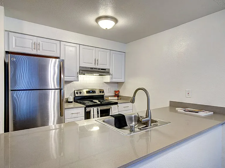 Greenlake Terrace Apartments — Photo 11