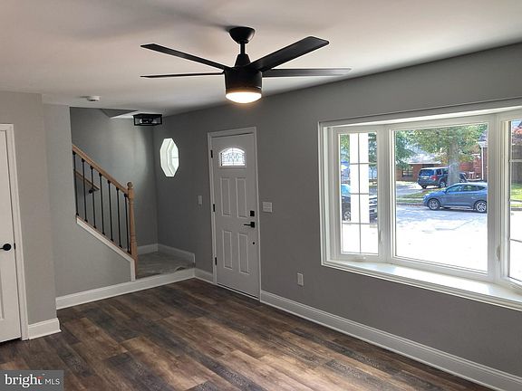 4th image of 1810 41st St