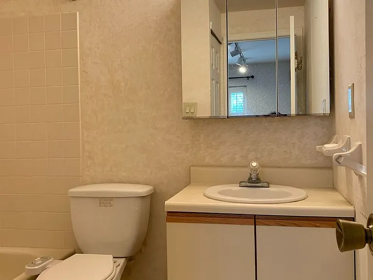 2751 Pennsylvania Ave #B107 — Photo 35
