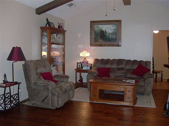 3rd image of 5611 Wilshire Dr