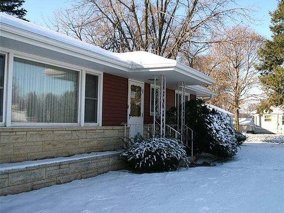 4th image of 3100 Glenn Ave