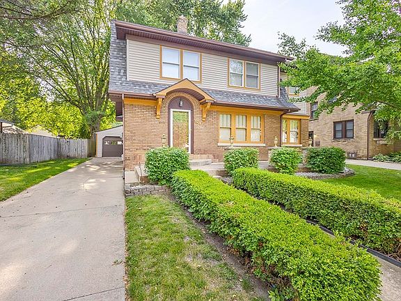 2nd image of 331 Dawson Ave