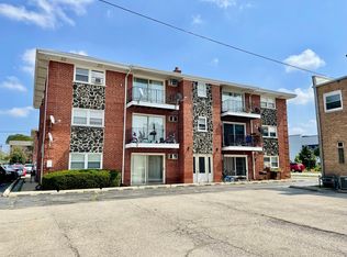 8310 47th St APT 3, Lyons, IL 60534