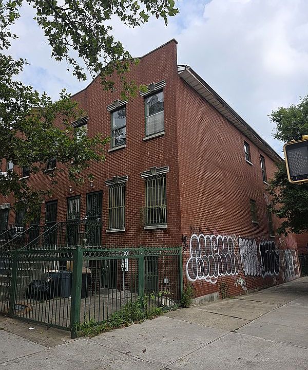 1st image of 627 Gates Ave
