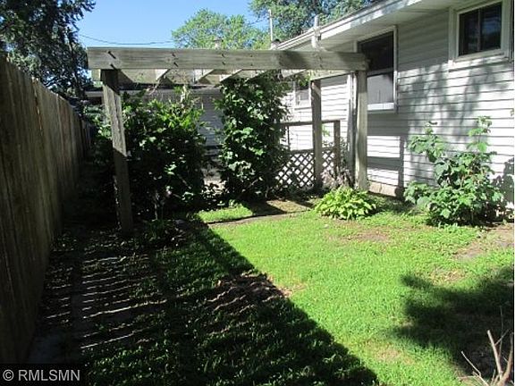 5th image of 10649 7th St NE