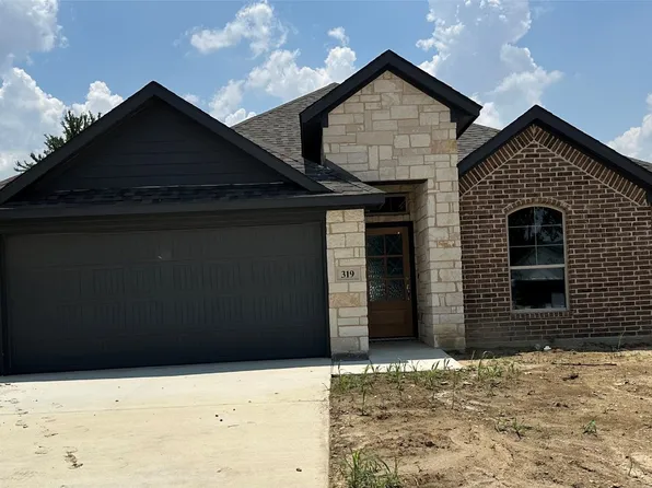 319 Osage Ct, Krum, TX 76249
