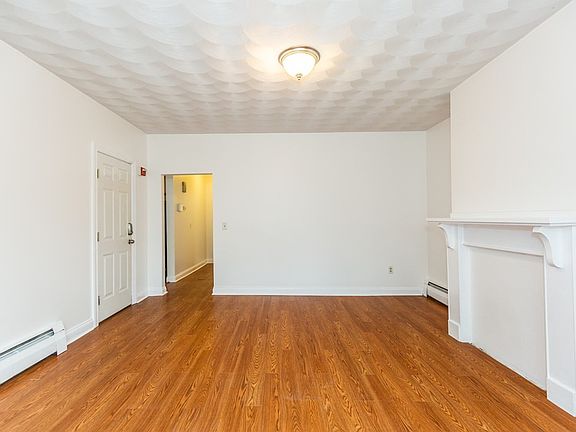5th image of 28 Ringgold St #1