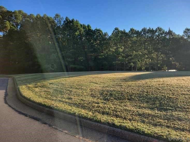 2nd image of 2928 Barrets Pointe Rd