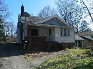 2407 Grantwood Dr, Cleveland, OH 44134