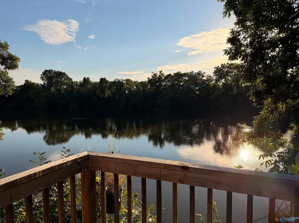 675 Willwood Dr, Gadsden, AL 35903