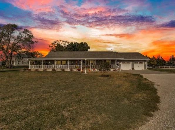 372 Wells Fargo Rd, Marquette, KS 67464