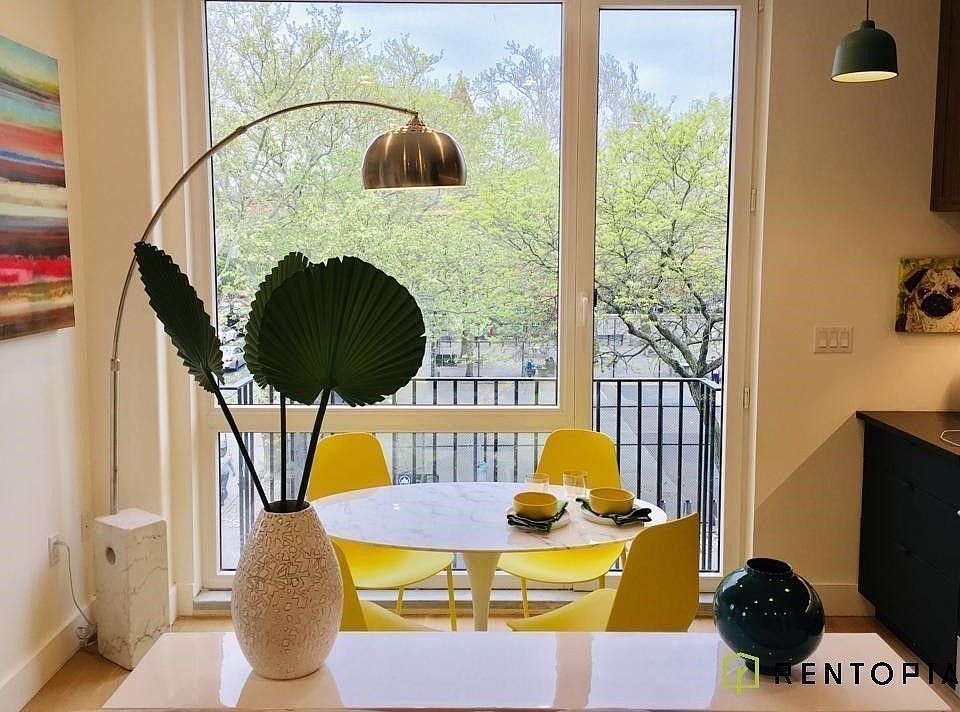 1st image of 420 Tompkins Ave #3I